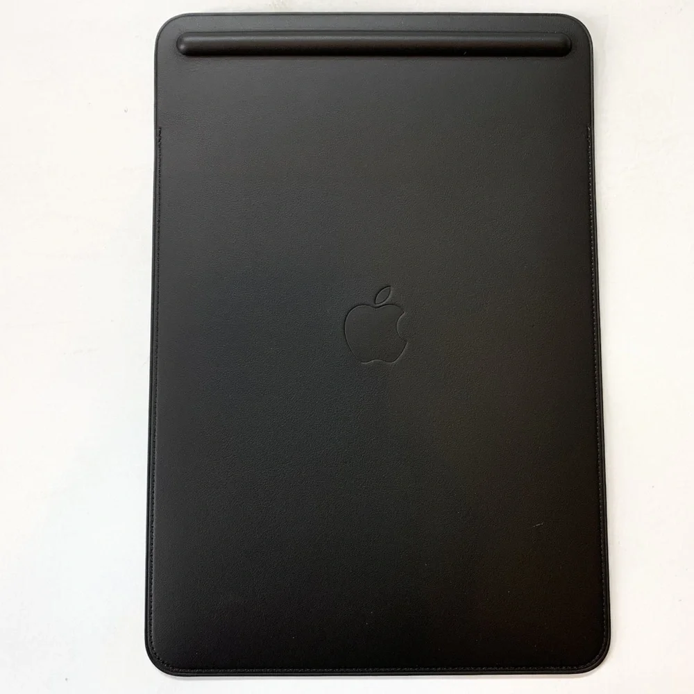 Apple Genuine iPad Pro 10.5” - Natural Leather Black Sleeve 🍎